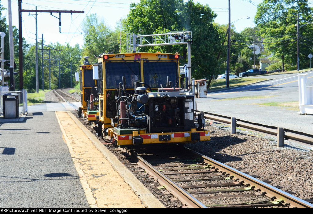 SP 2013 & RA 601 at  Peapack Station Platform. 